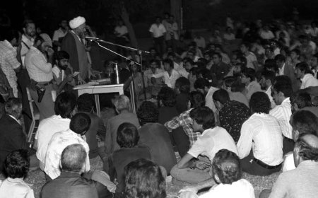 صنعت نفت در گذر انقلاب