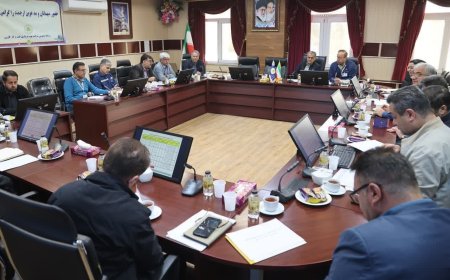 دومین جلسه بازنگری مدیریت شركت نفت و گاز كارون برگزار شد