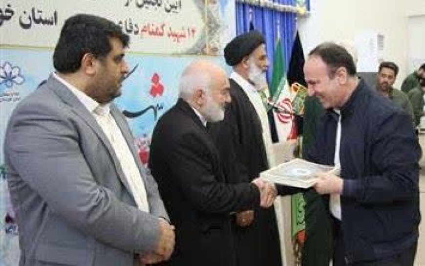 تجلیل مسئولان استانی از مدیر عامل نفت و گاز مارون