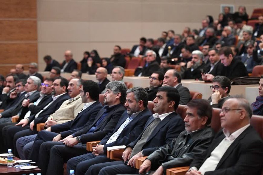 حضور مدیرعامل شرکت ملی مناطق نفت‌خیز جنوب در سومین همایش پتروتک